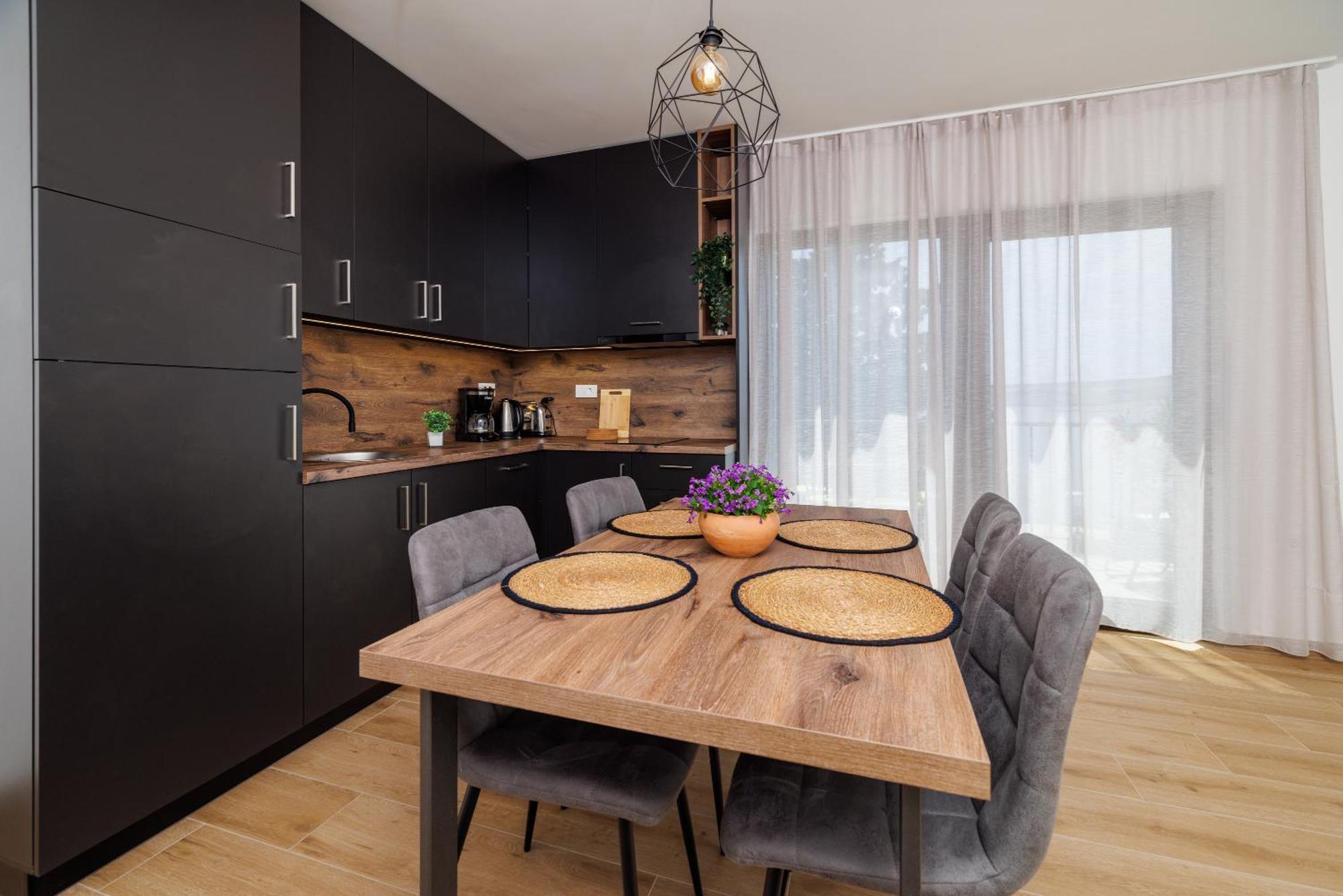 Apartmani Viktorija Jadranovo Exterior foto